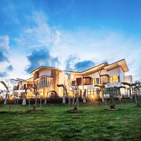 Skyebay Club Hotel Hengchun South Gate Exterior photo
