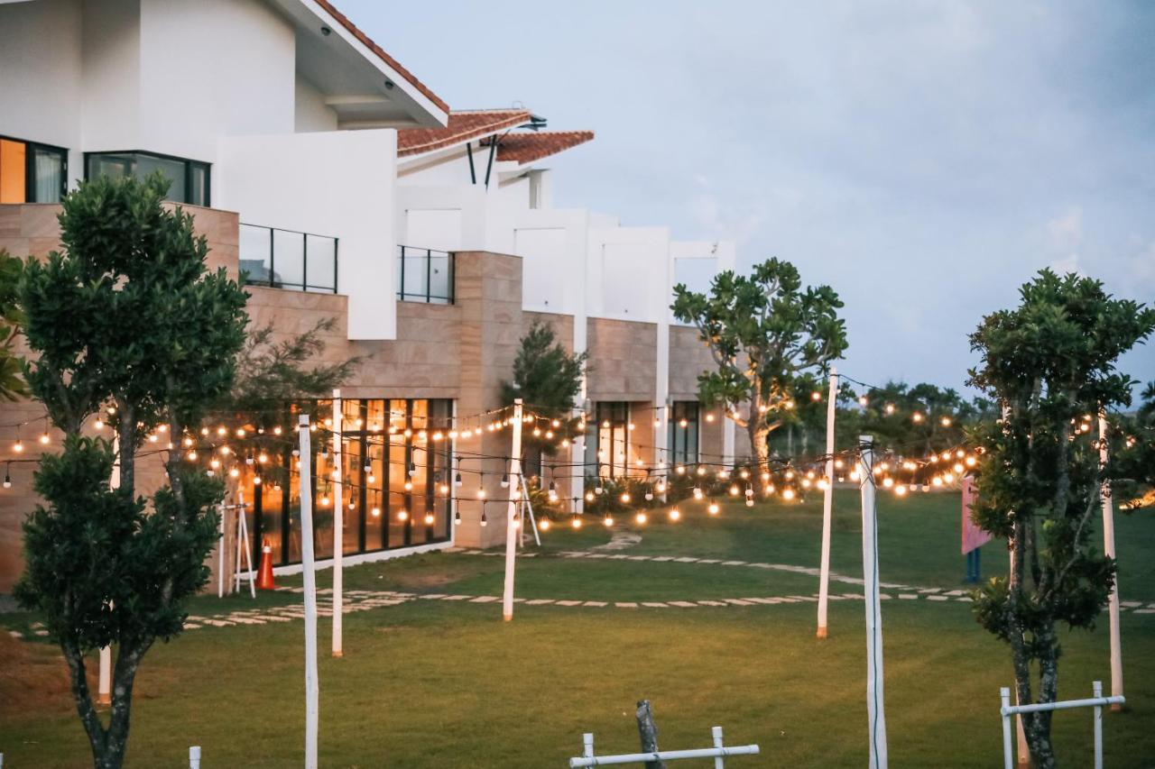 Skyebay Club Hotel Hengchun South Gate Exterior photo