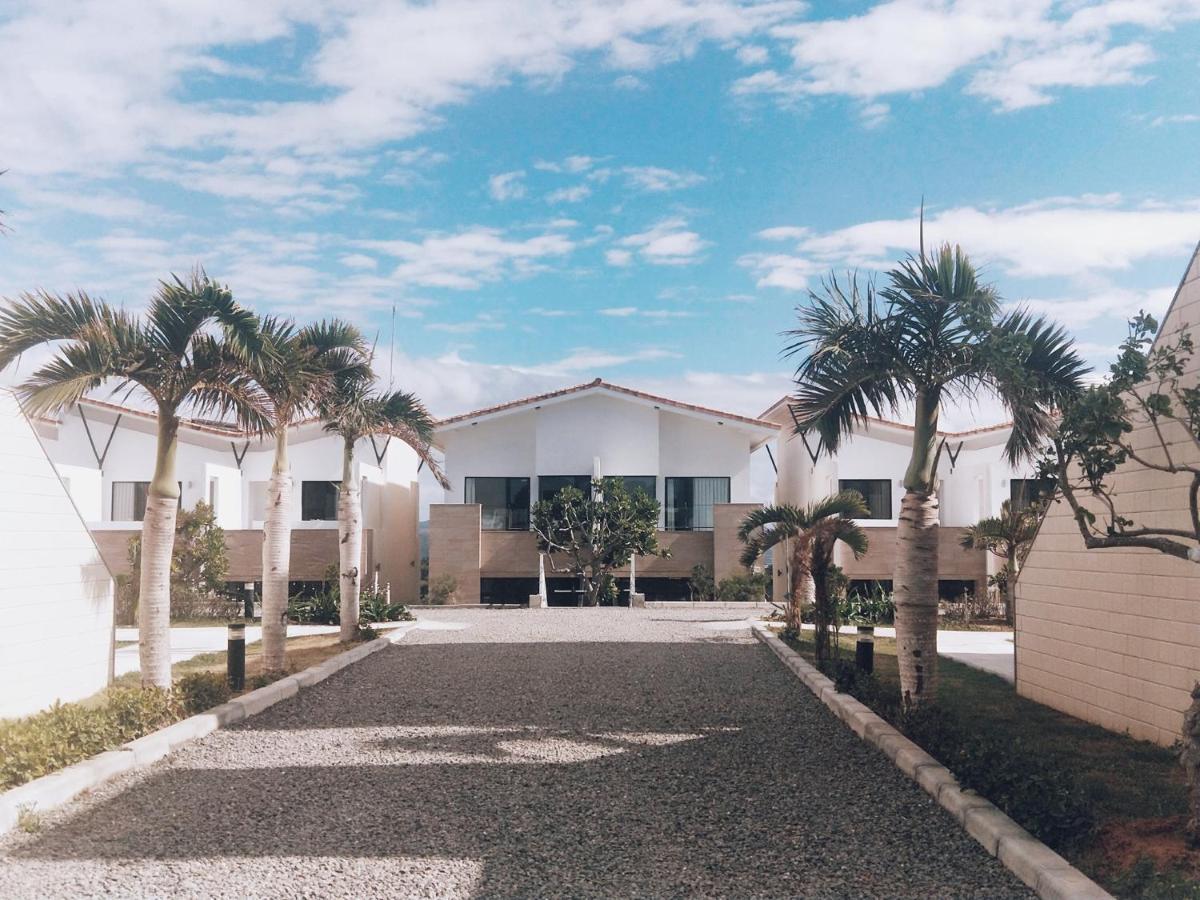 Skyebay Club Hotel Hengchun South Gate Exterior photo