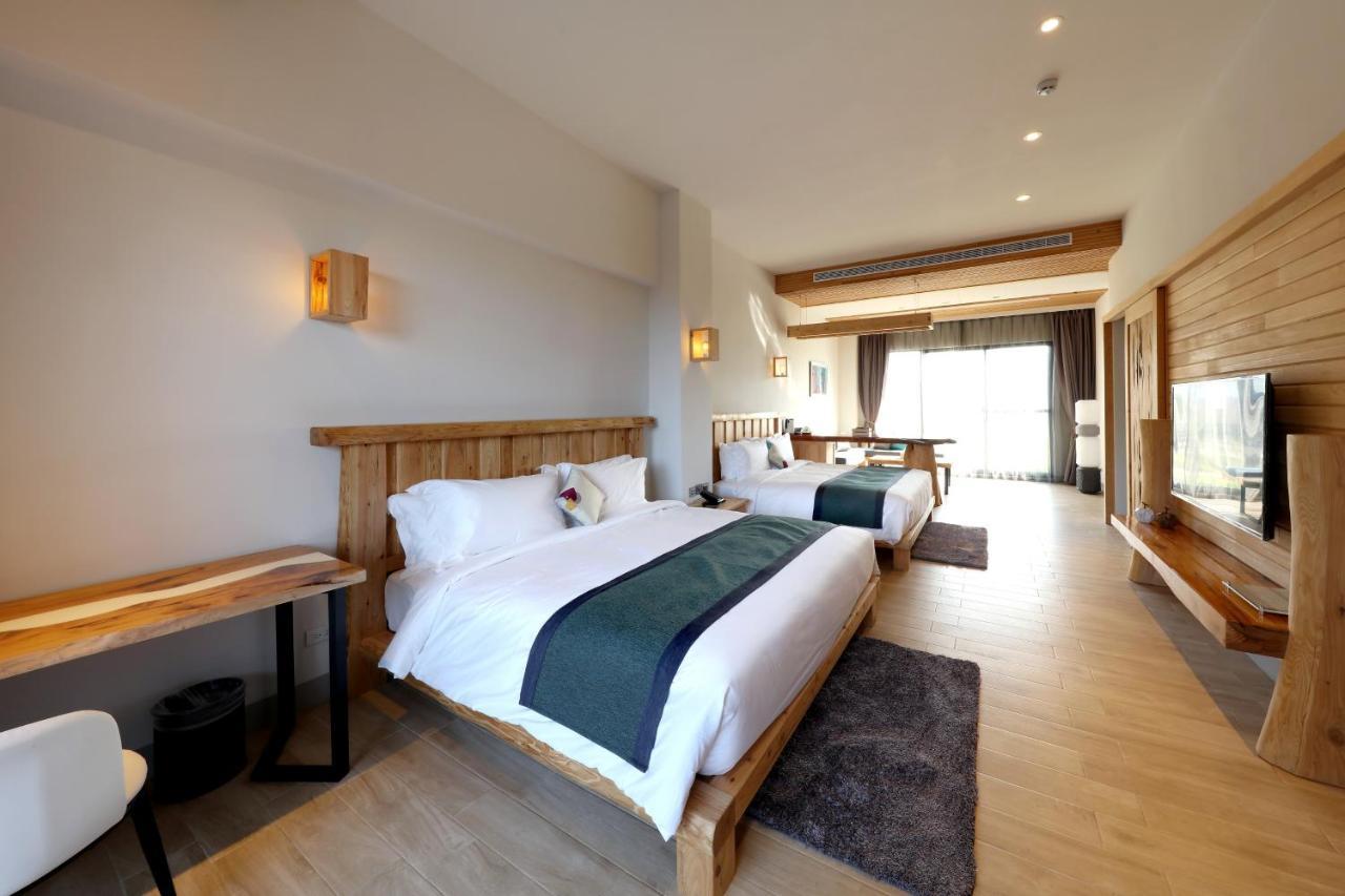 Skyebay Club Hotel Hengchun South Gate Exterior photo