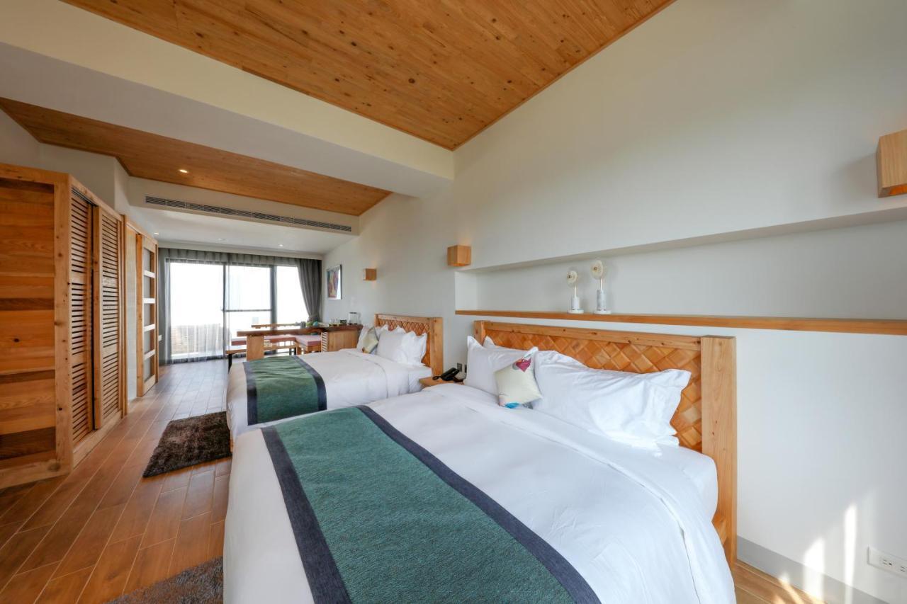 Skyebay Club Hotel Hengchun South Gate Exterior photo